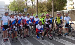 Un groupe prêt au départ le matin à 9 h 00