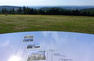 Vue panoramique depuis la tour du Mont Bessou (Alt. 1000m)