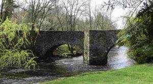 Le Pont de Lasveyras sur l'Auvézère, entre Payzac et Ségur le Château.