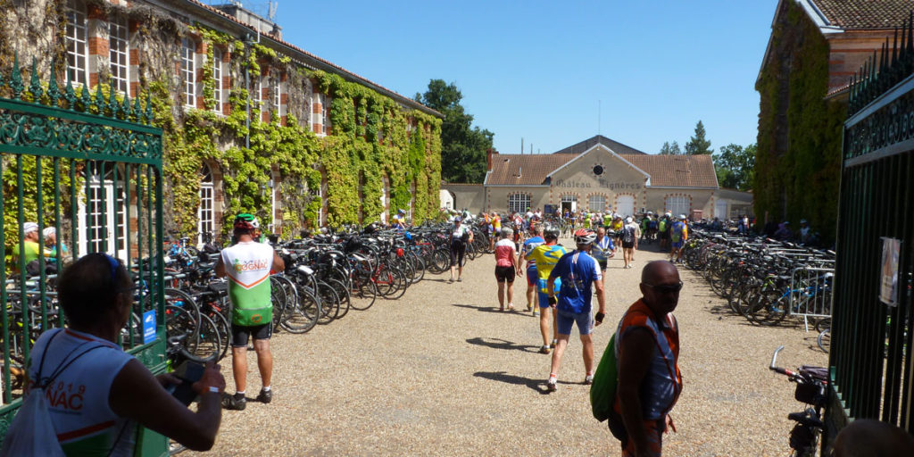 Parking à vélos sur le site du pique nique